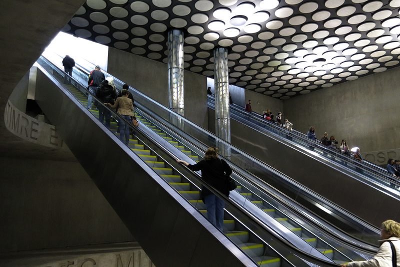 Illustration for article titled La nueva lĂnea de metro de Budapest es un psicodĂ©lico viaje de diseño